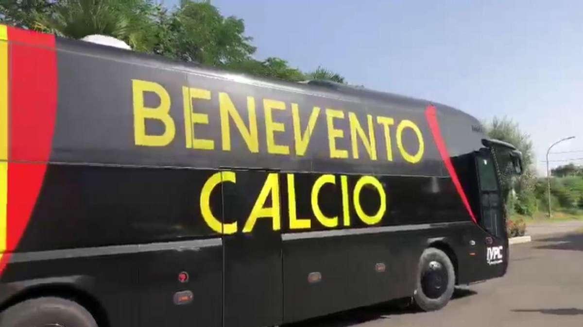 Benevento calcio, diramata la lista dei convocati per il ritiro di Roma: con il gruppo anche Schiattarella, Improta e Letizia