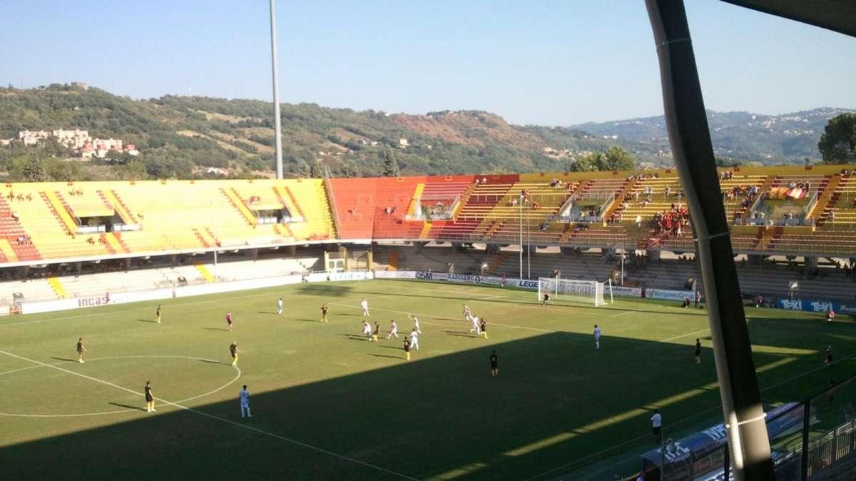 Campionato 2012/13 - 2^ Giornata d'andata - BENEVENTO 2 - VIAREGGIO 0  [28° Germinale (BN) su rig.; 69° Marchi (BN)]