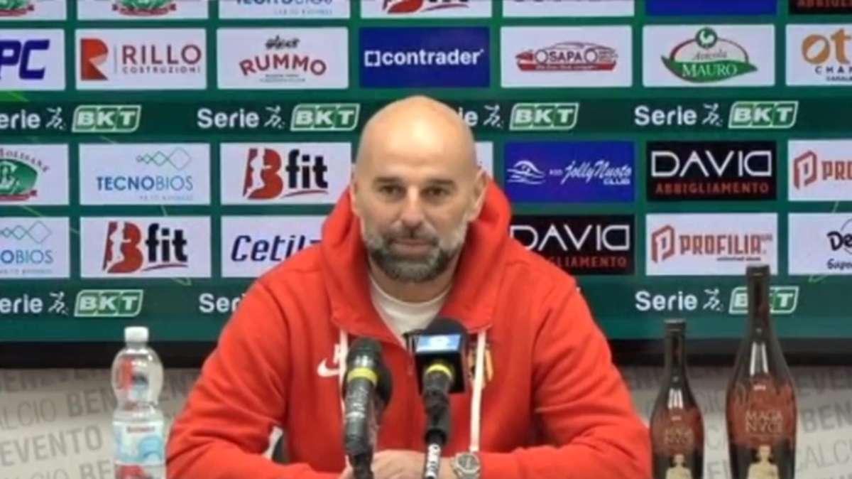 Stellone dopo Benevento-Como: "Espulsione inventata. Certi episodi comprometteono le gare"