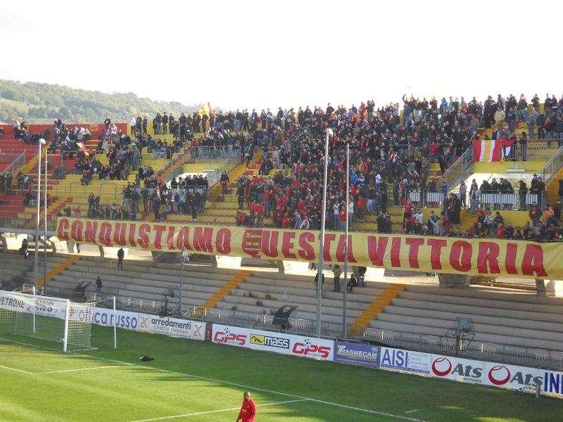 SEGUI IL NS. LIVE: BENEVENTO-Avellino:2-2...(10° Cia 39° Pintori 18°st.De Angelis rig. 42°st. D'Angelo)..FINALE 2°tempo.....in diretta dal "Ciro Vigorito"