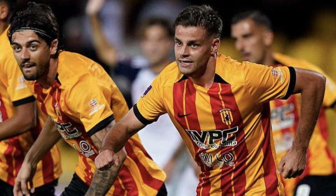 2^ SERIE C - BENEVENTO-CASERTANA 2-1: Il Benevento ribalta la Casertana e si prende il derby
