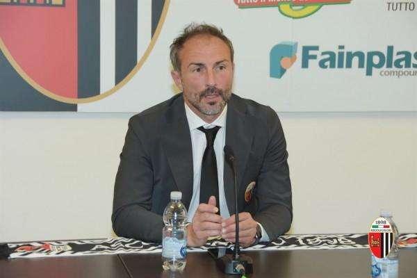 ASCOLI, DIONIGI: "IL BENEVENTO HA DOMINATO IL CAMPIONATO MA PER NOI QUESTA GARA VALE TANTO..."
