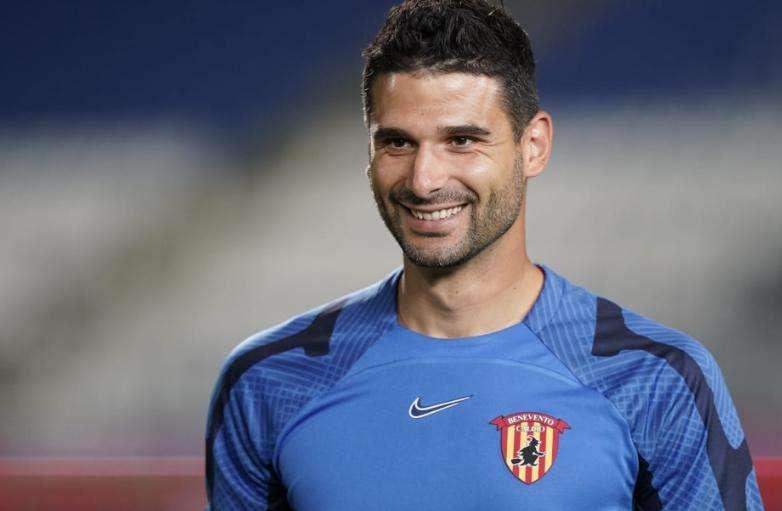 Il Benevento ufficializza il rinnovo contrattuale di Manfredini