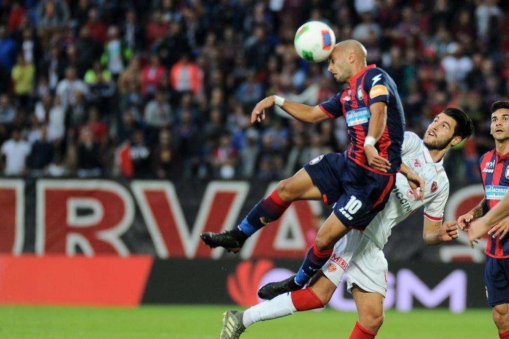 CROTONE, 24 I CONVOCATI PER IL BENEVENTO: OUT IN 4