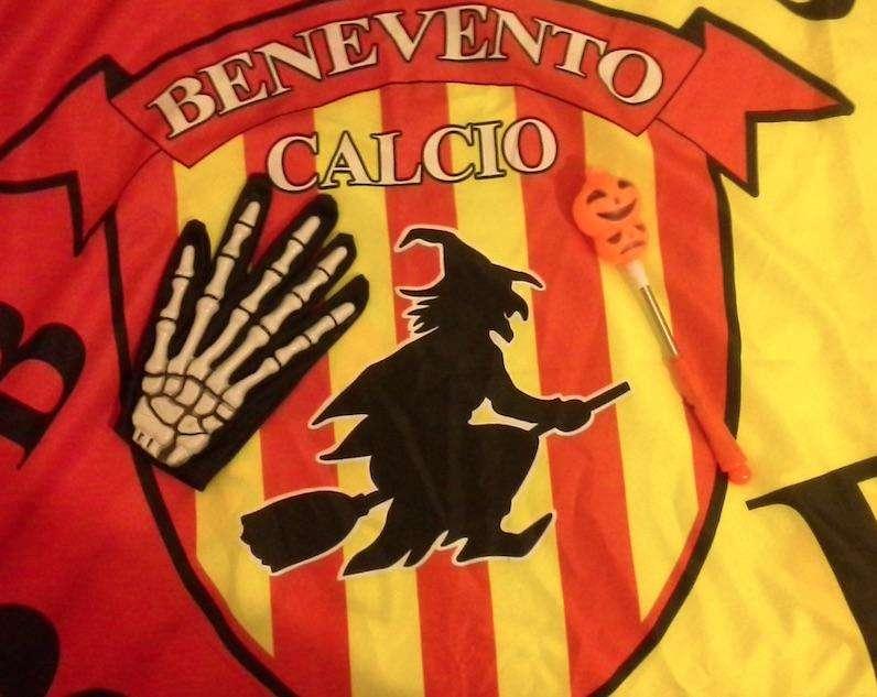 VISTO DA EST - NUMERO 8: HALLOWEEN GIALLOROSSO, ZUCCHE E CALCI D'ANGOLO