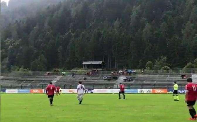 Benevento, buona la "prima": 12 reti al Pinzolo. "Canto del cigno" in giallorosso per Iemmello