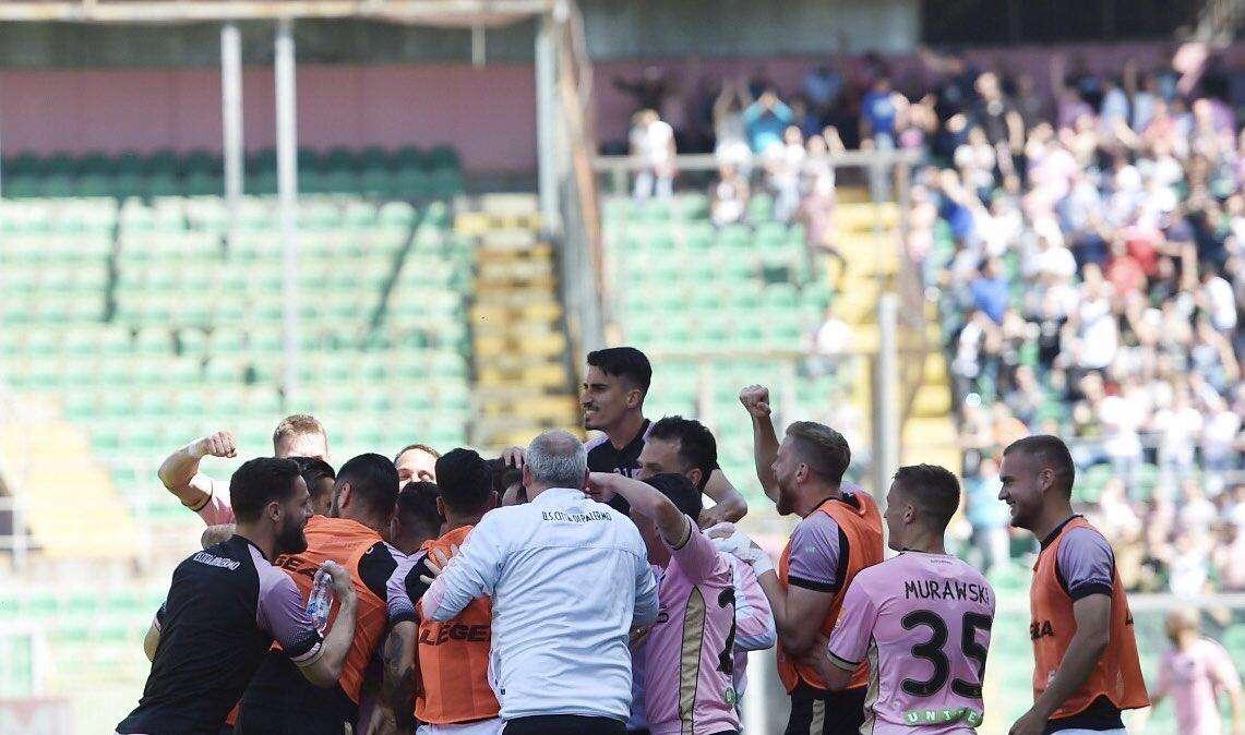 Comunicato dei calciatori del Palermo: "Ci è stata tolta la dignità, continueremo a lottare per i nostri diritti"