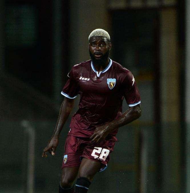BILLONG - SALERNITANA, C'È ARIA DI ADDIO: IL DIFENSORE DOVREBBE RESTARE IN SERIE B