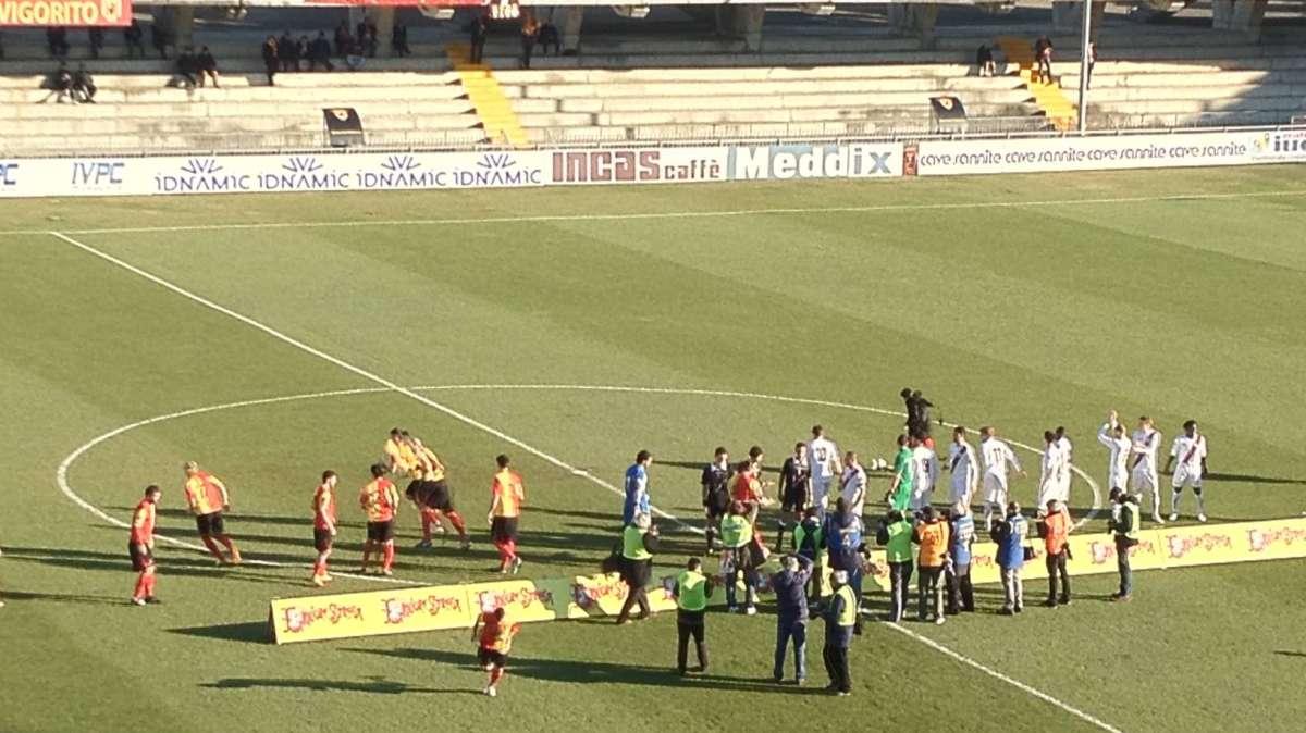 SEGUI IL NS.LIVE: BENEVENTO-FOGGIA 0-1 (39'st. Agodirin) ...FINALE...in diretta dal "C.Vigorito" di Bn.....