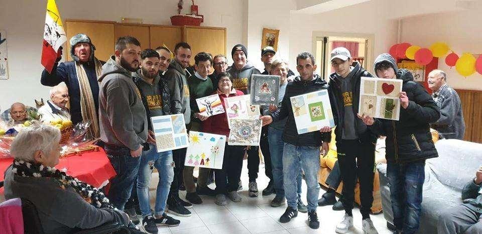NUOVA INIZIATIVA DELLA CURVA SUD: DONI E SORRISI AGLI ANZIANI DI PESCO SANNITA