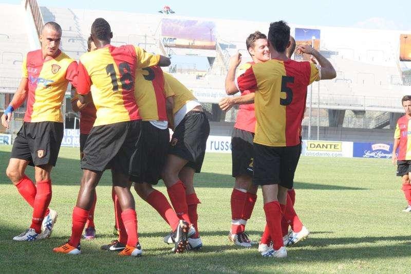 FOLIGNO-BENEVENTO: 2-2 (14'Cipriani rig. 16' Cia 42' Coresi rig. 44' st. Guidone) ...FINALE.. CARICATA L'INTERVISTA ESCLUSIVA AL PRES.O.VIGORITO...SEGUI IL NS. LIVE...