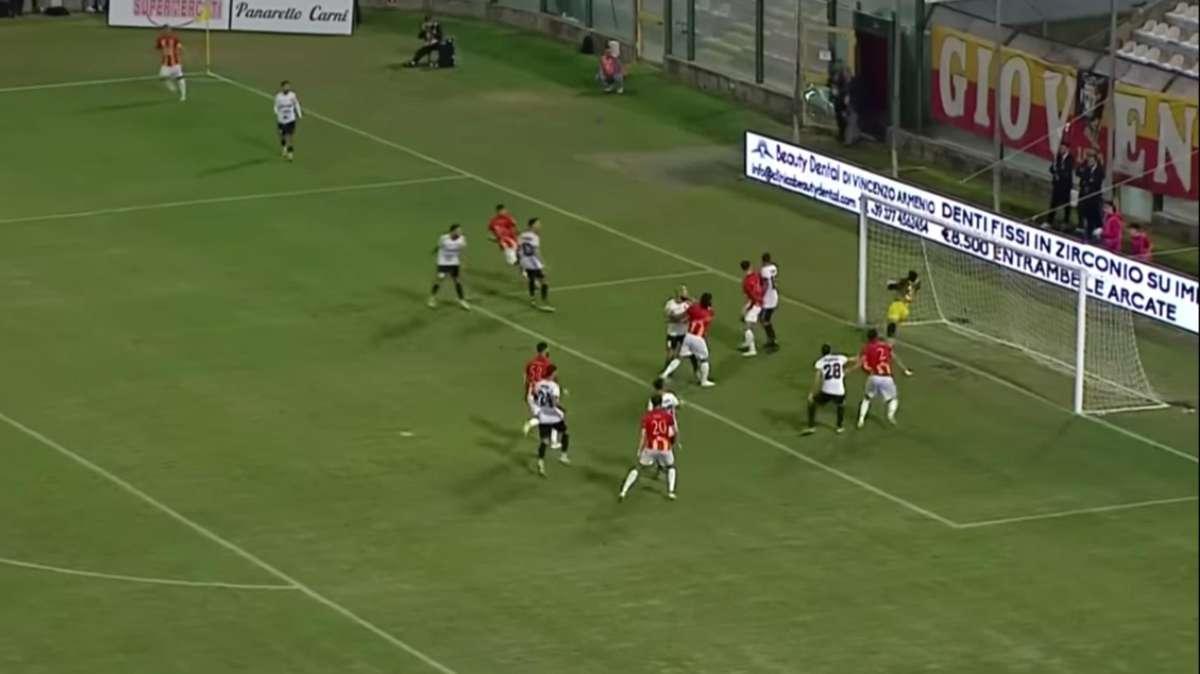 [Video] Lega Pro  - 12^ giornata, il Benevento vola e supera il Messina con una rete di Improta