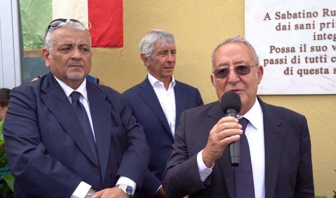 Vigorito in visita al complesso sportivo di Bucciano: "E' importante sapere cosa si vuol fare e io lo so"