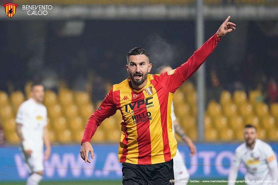 CODA, L’AGENTE: “MASSIMO VIA DA BENEVENTO? VI SPIEGO COME STANNO LE COSE”
