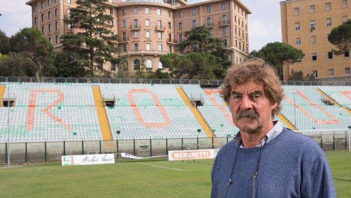 Nocerina, un'idea per la panchina