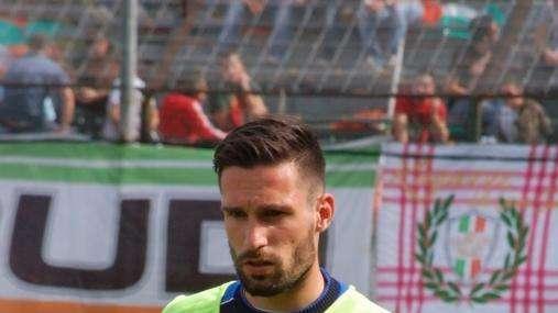 Fano, pressing su un attaccante del girone C