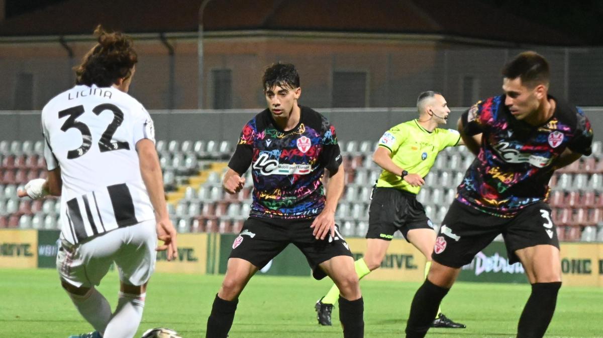 Salernitana, Zoia: "Con questa maglia ho una grande opportunità"