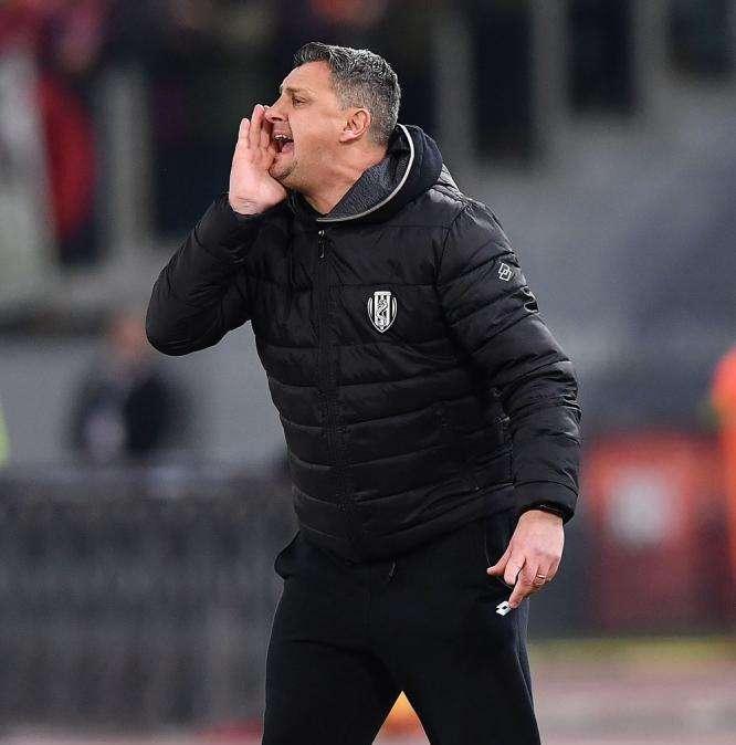 Camplone: "Nessun contatto col Catania, disponibile a valutare offerta"