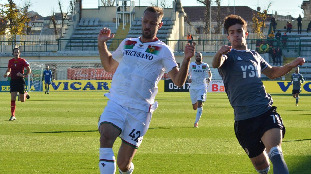 Pro Vercelli, caccia al difensore esperto: piace Martella della Ternana