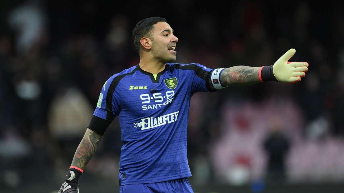 Parma a caccia di un portiere: tra i papabili anche l'ex Salernitana Sepe