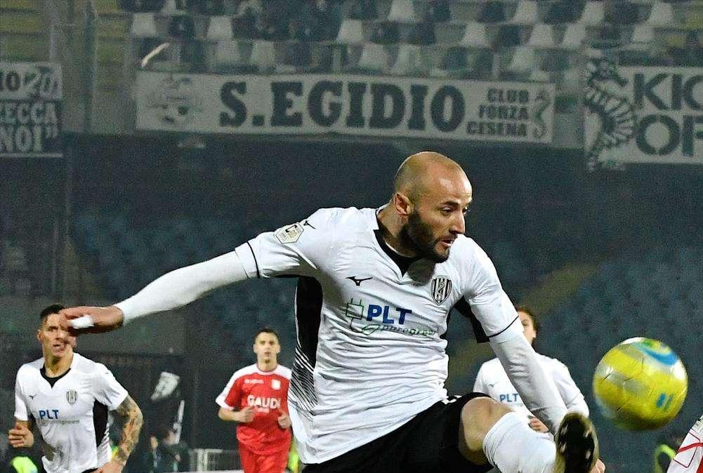 Cesena, il difensore Sabato rescinde il contratto col club