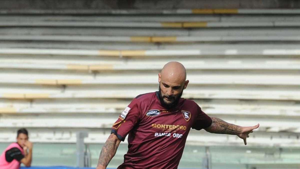 Salernitana, il club propone due giocatori all'Ischia