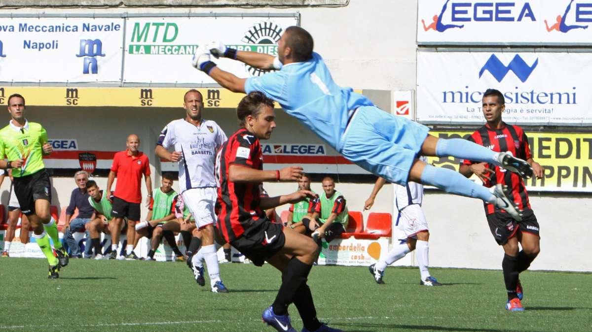 Cosenza, si segue un portiere
