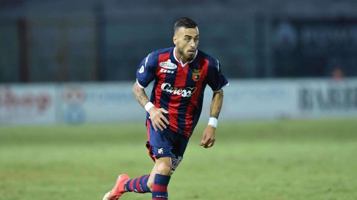 Avellino, in prova l'esterno offensivo Emanuele Adamo