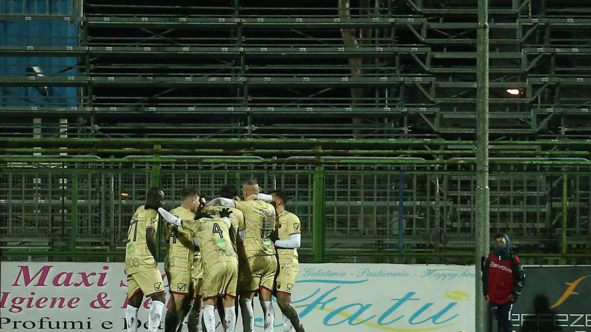 Casertana-Juve Stabia, qui si sogna la B. Le probabili formazioni 