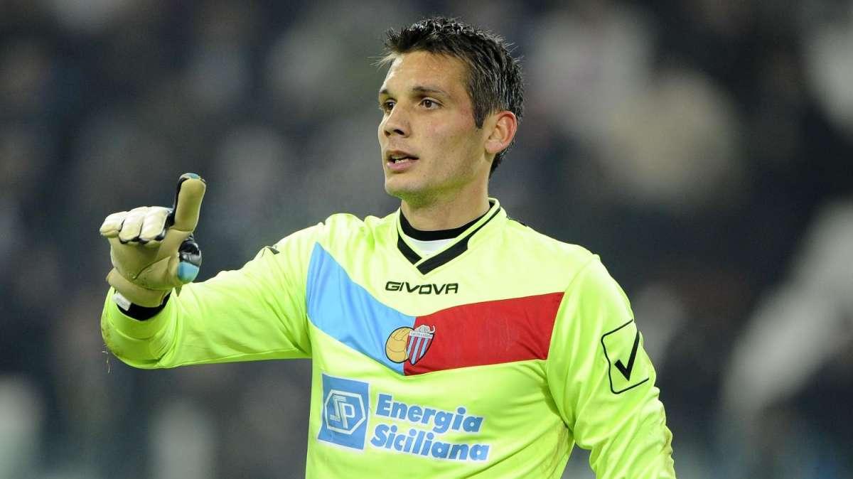 Novara, Kosicky va in Grecia