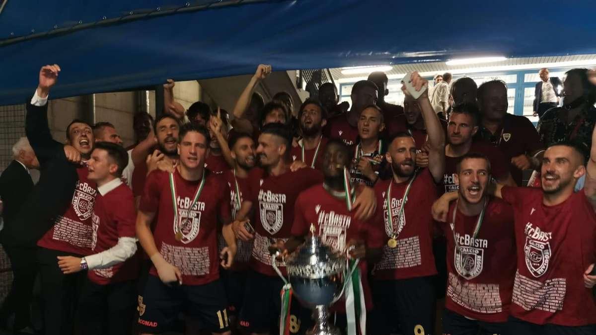 IL FATTO DELLA SETTIMANA - UNA STORIA, TANTE STORIE. DOPPIO SALTO DI CATEGORIA E 21 ANNI DOPO E' DI NUOVO CADETTERIA. DA OUTSIDER A FAVORITA, ECCO L'ULTIMO VERDETTO: LA REGGIANA SALUTA LA SERIE C