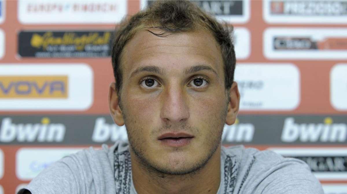 Nocerina, Rizza si dimezza l'ingaggio e rimane in rossonero