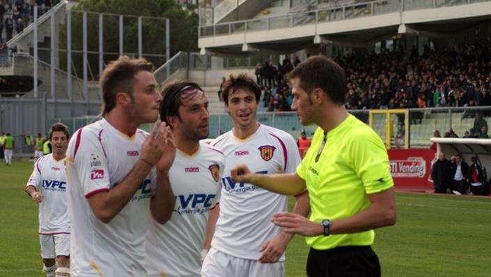 1^ Divisione, il Benevento non sfrutta l'uomo in più. E' rimonta dal Viareggio