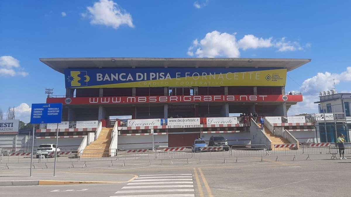 Pontedera, sopralluogo allo stadio Mannucci per i lavori alla gradinata