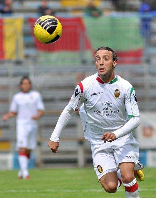 Lecce, si allontana un fantasista del Vicenza