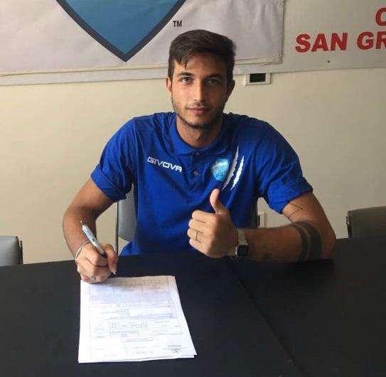 FOTONOTIZIA TC - Matera, ha firmato Farroni