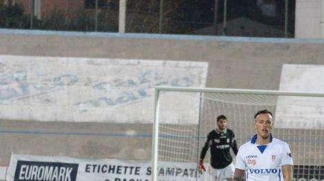Racing Roma e Carrarese, proposto un centrocampista