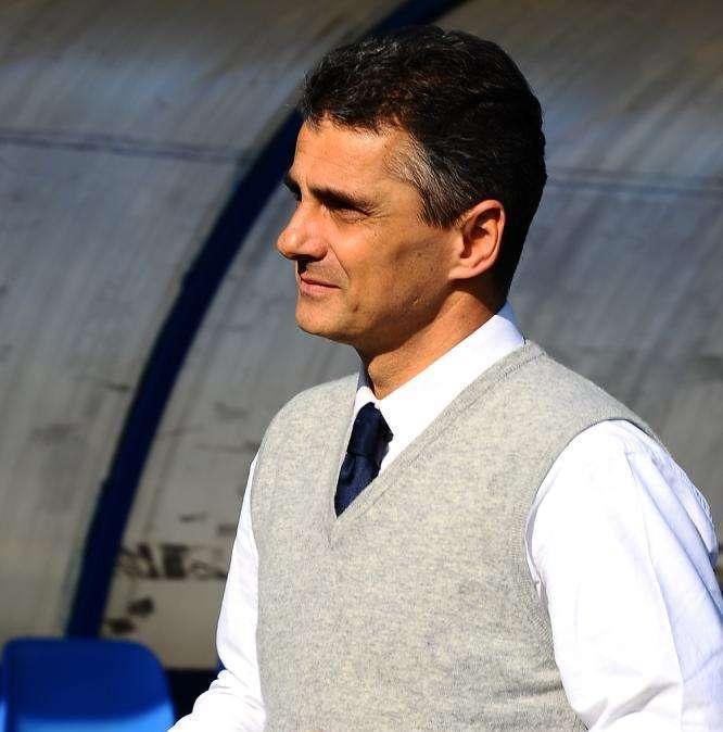 Lucchese, Lopez blocca gli spettri: "Ho la fiducia del club"