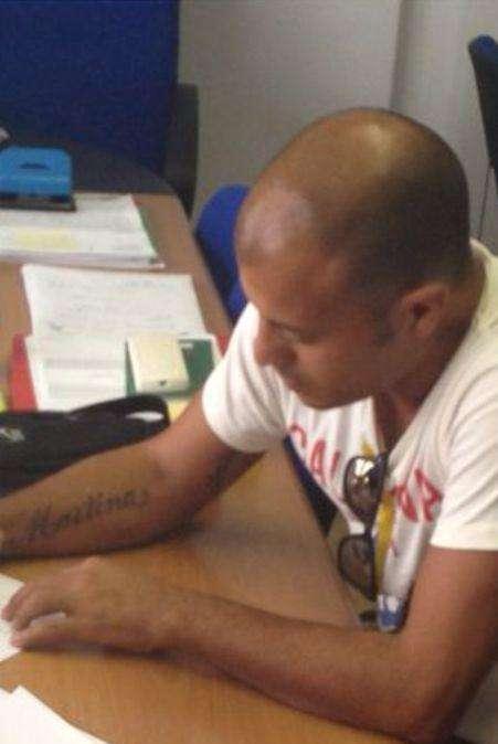 FOTONOTIZIA: Ecco la firma di Ricchiuti col Rimini