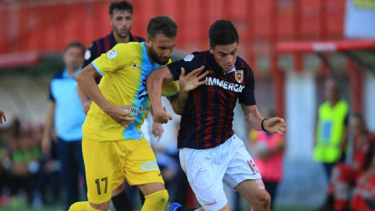 Cesena, dalla Reggiana arriva il terzino Giulio Favale