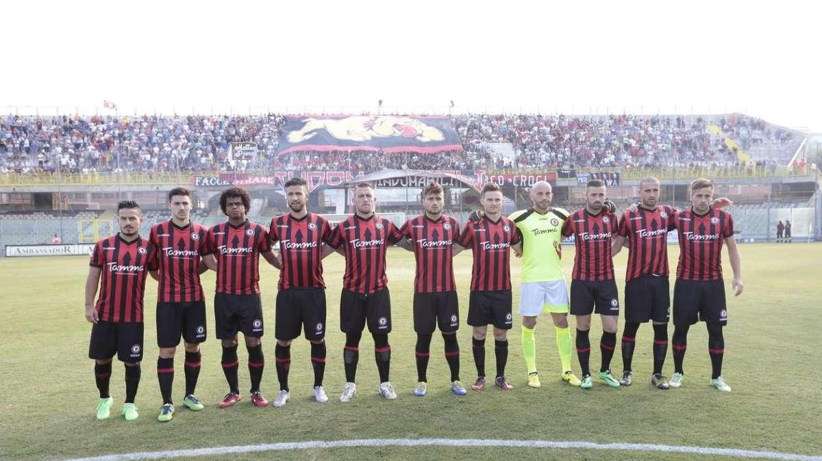Foggia-Catania, c'è l'ex Peralta negli etnei. Le formazioni ufficiali