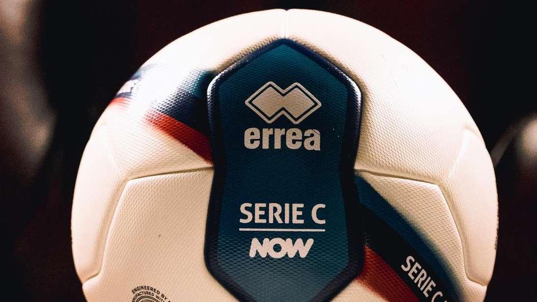 Siparietto al "Piola": l'arbitro fischia la fine del 1° tempo... un minuto prima