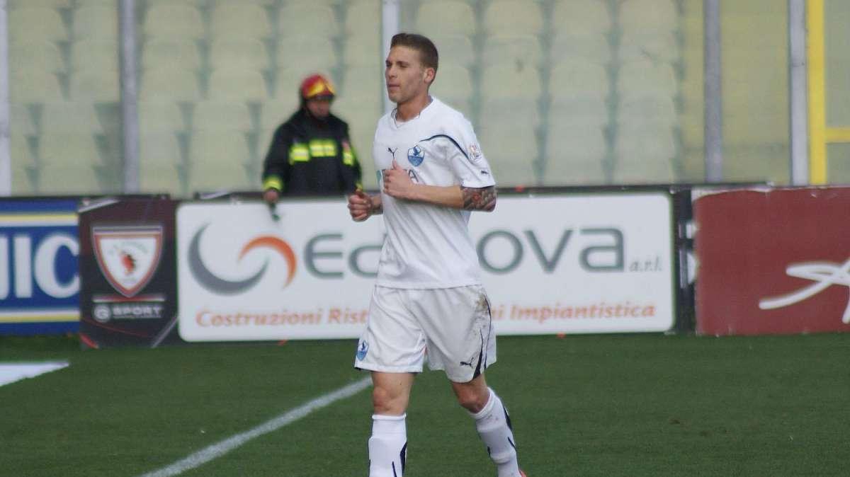 Casertana, l'attaccante Caturano rimane con i falchetti