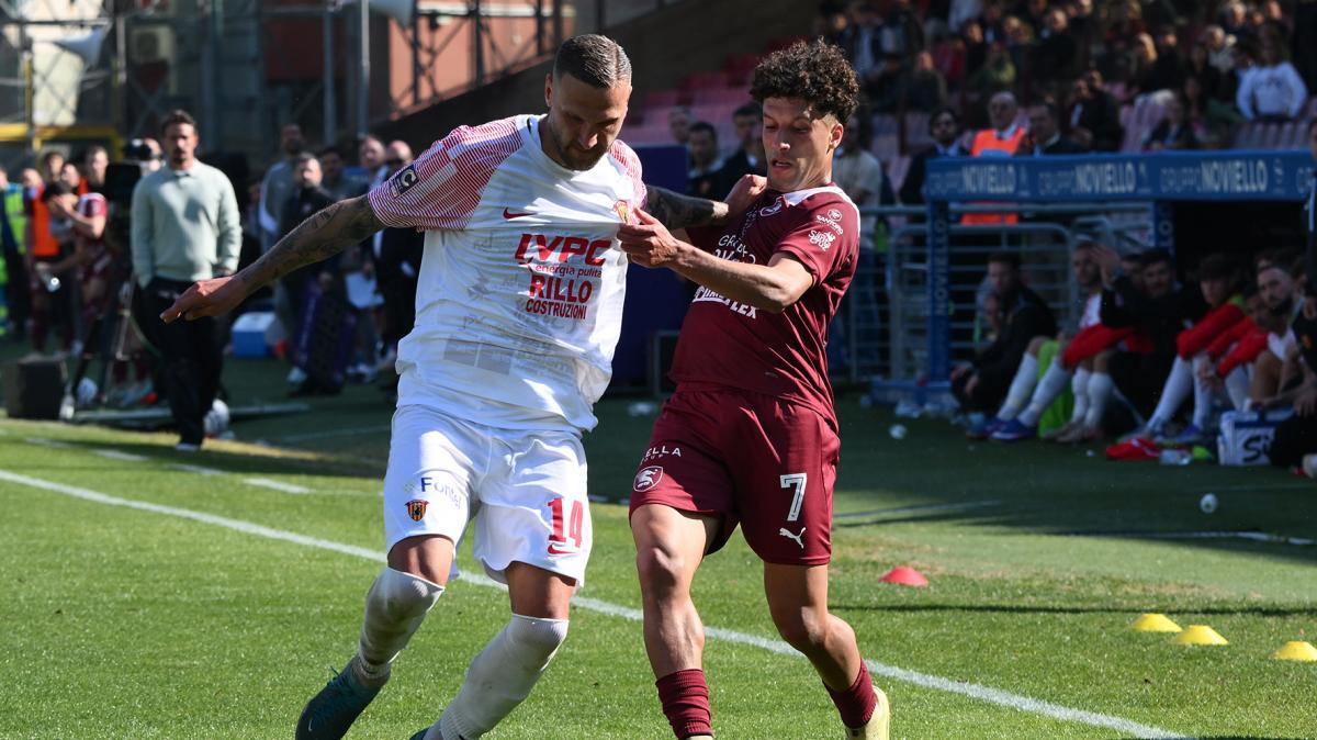 Salernitana, Achik: "Il gol sotto la curva un'emozione fantastica"