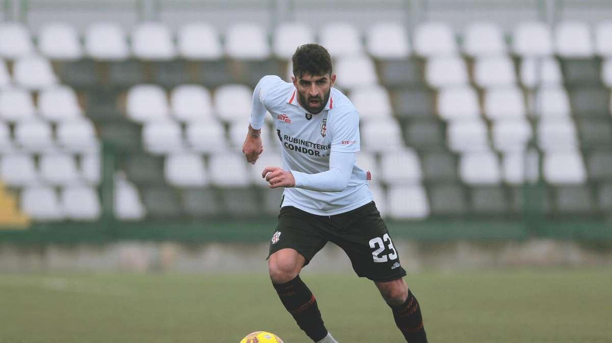 Pro Vercelli attenta: su Clemente l'interesse di Gubbio, Feralpi e Rimini