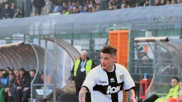 Parma, pronto il rinnovo per un centrocampista 