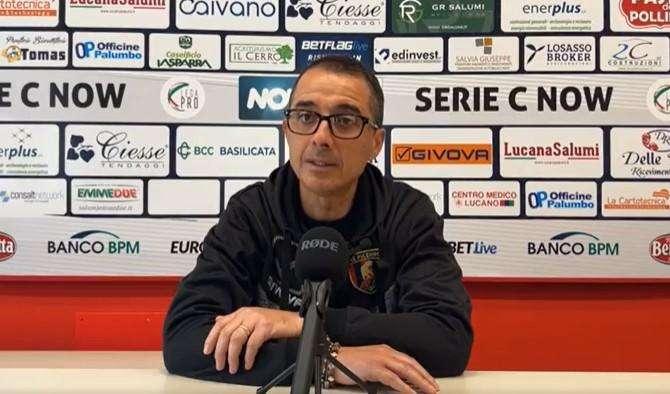 Crotone, Longo: ''Contro il Latina un ulteriore step di crescita da raggiungere. Dobbiamo mantenere il quarto posto''
