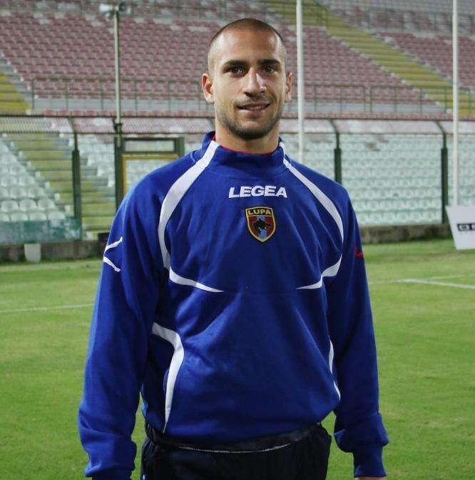 Viterbese, Roberti corteggiato dal Taranto