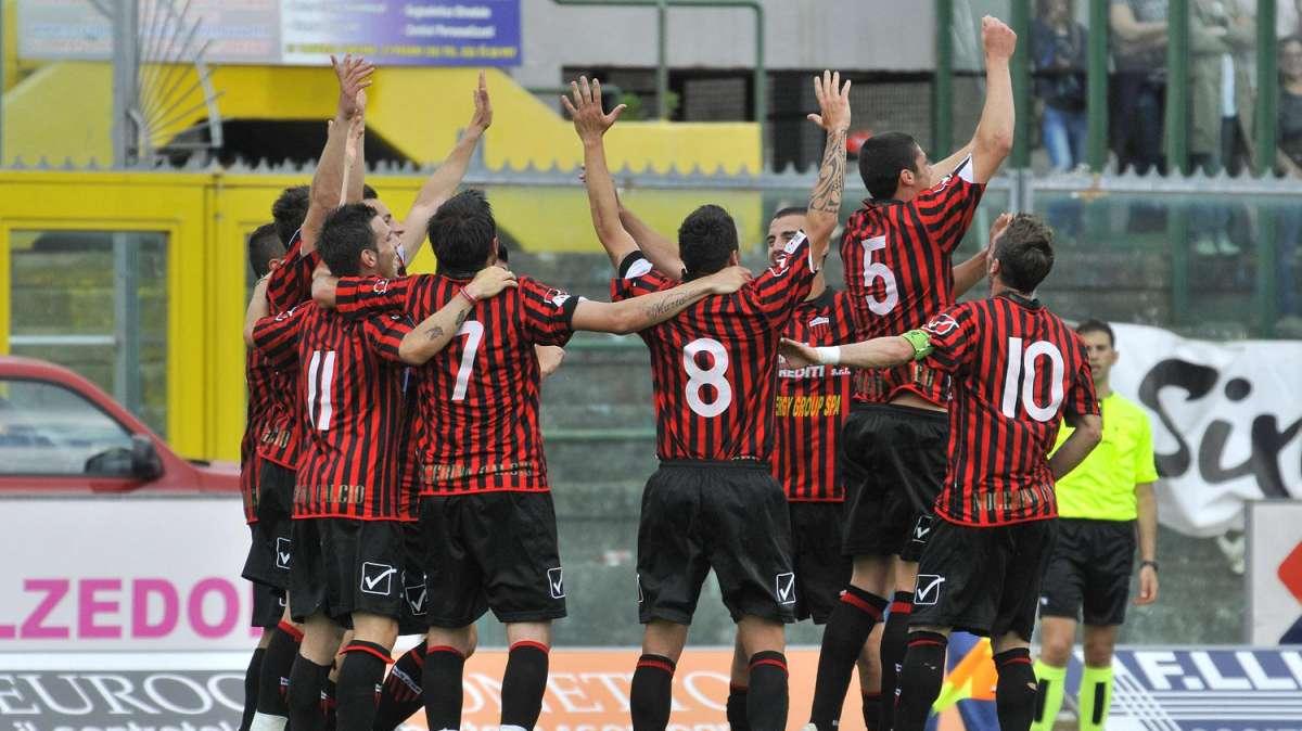 La Reggina strappa Polenta alla Nocerina