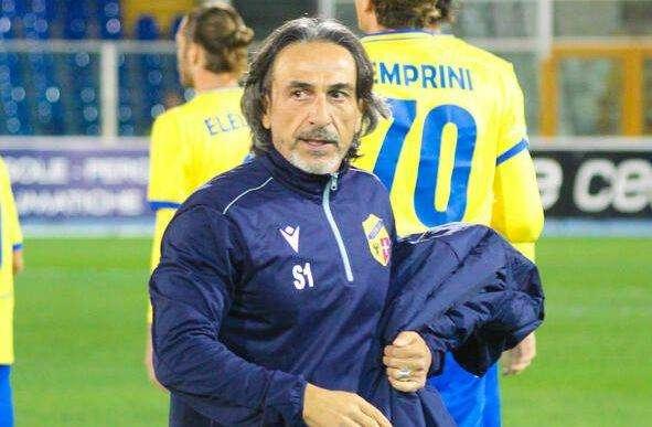 Fermana, esonerato il tecnico Stefano Protti. La nota del club gialloblù